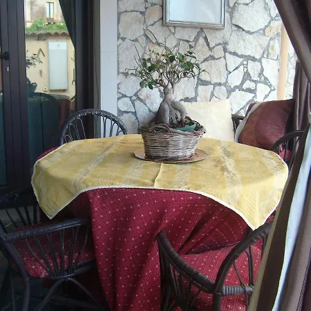 Holiday home Luna -casavilladusoleil